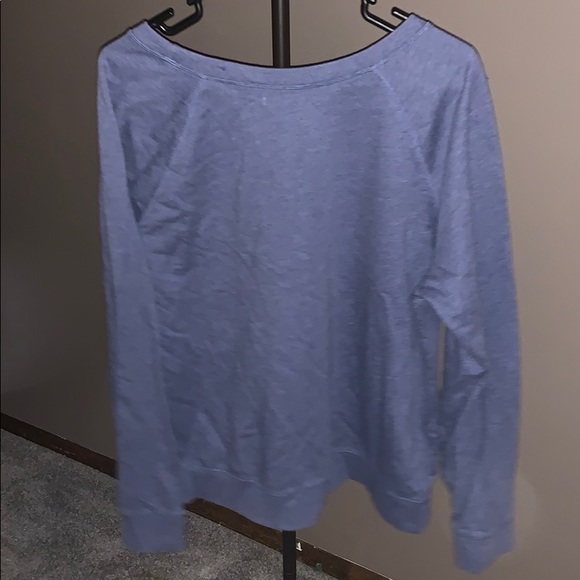 Old navy sweater - Picture 2 of 4